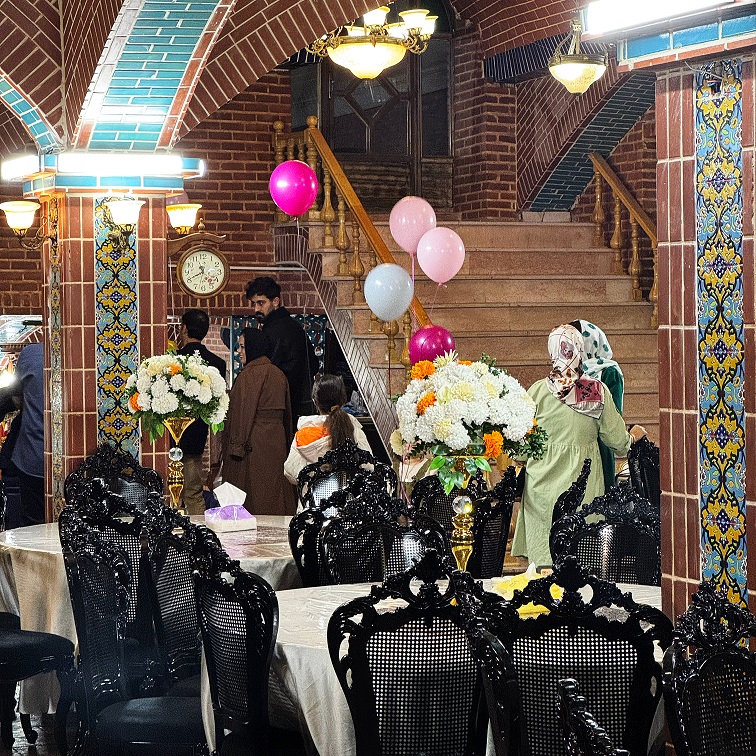 بهترین رستوران‌ های زنجان برای برگزاری تولد و مراسم کوچک